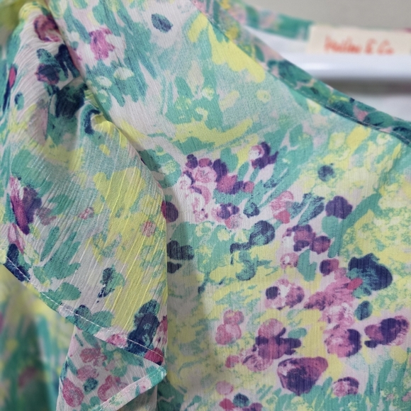 ⭐️Hailey & Co Floral Ruffle Blouse - Multicolor Size L - Picture 3 of 5